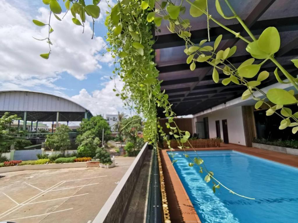 Tera Hotel Vientiane Exterior photo
